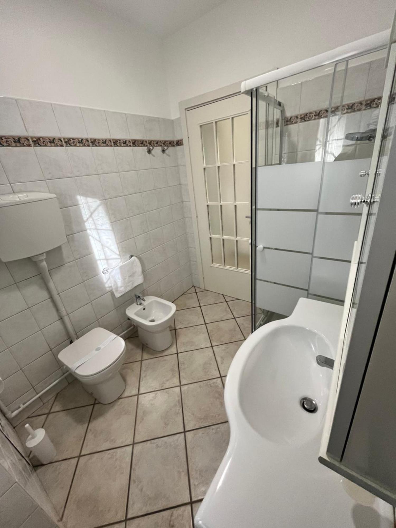Appartamento In Villa Nico'S Home Gallarate Exterior foto